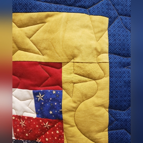 Handmade New Patriotic Double-Sided Quilt with Stars, Red, White & Blue, 76 x 68 - Picture 5 of 10